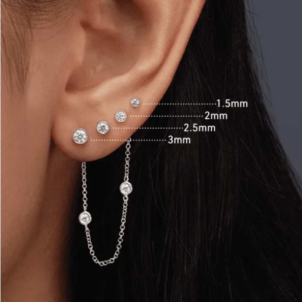 LOWEST! Maria Tash Scalloped Diamond Threaded Stud - Picture 5 of 9